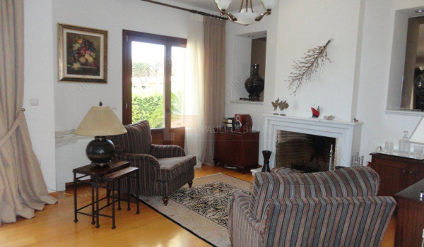 Τραπεζαρία - Dining room